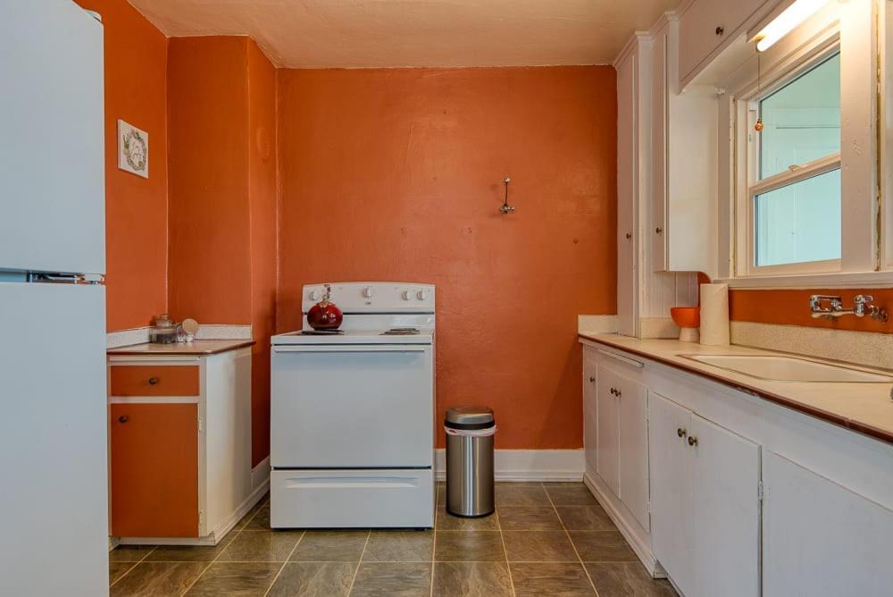 #Stayinmydistrict Heritage House Apt Coos Bay Εξωτερικό φωτογραφία