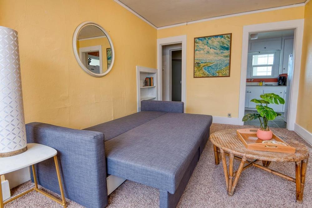 #Stayinmydistrict Heritage House Apt Coos Bay Εξωτερικό φωτογραφία