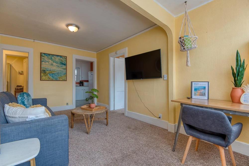 #Stayinmydistrict Heritage House Apt Coos Bay Εξωτερικό φωτογραφία